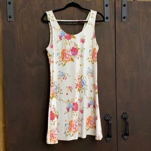 Floral casual soft dress.